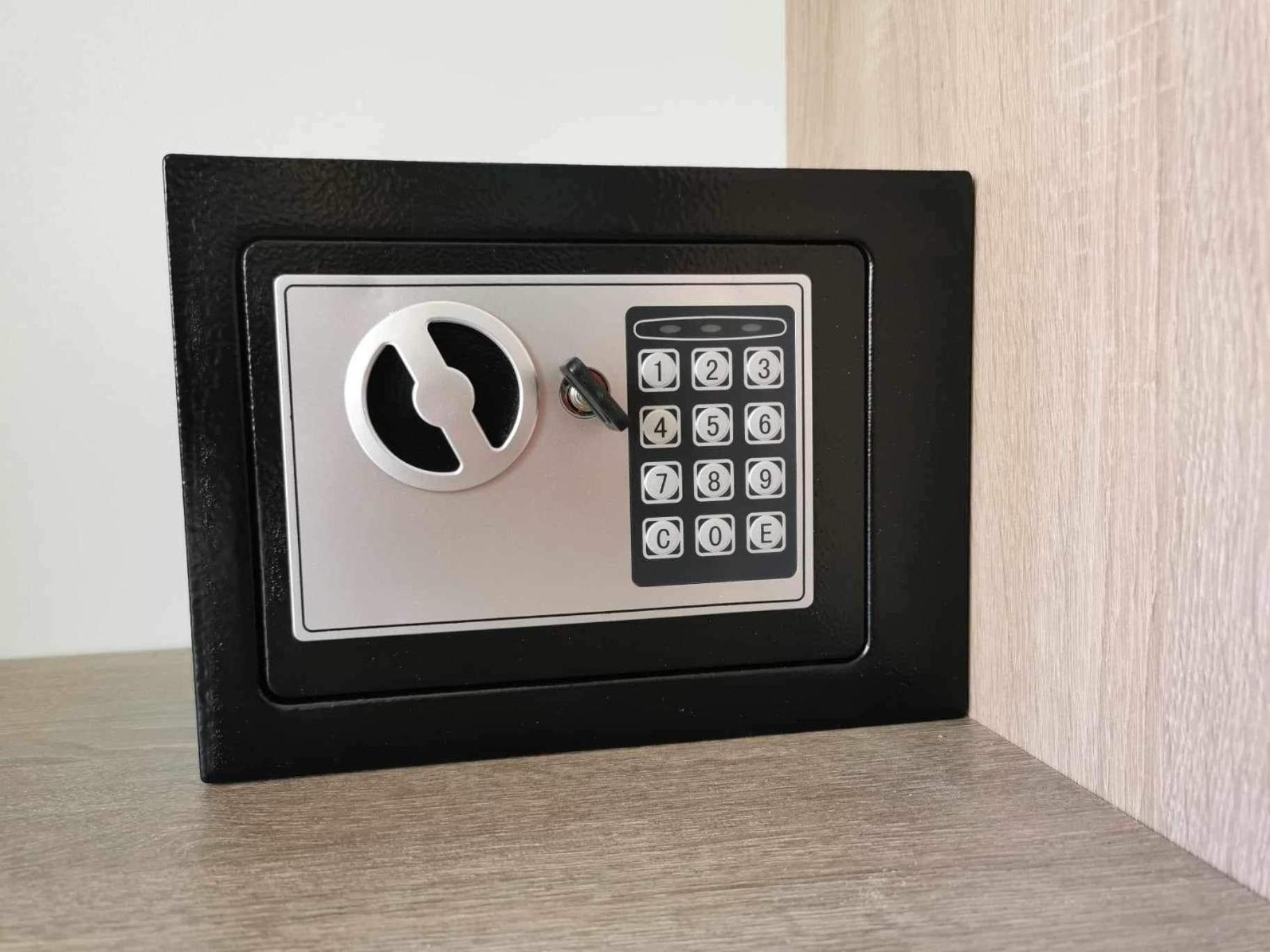 W Pearl Suite Nea Peramos  Exterior photo